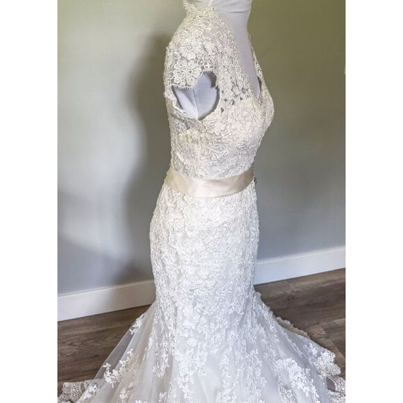Allure Bridals Queen Anne Neckline Wedding Dress - Picture 9 of 14